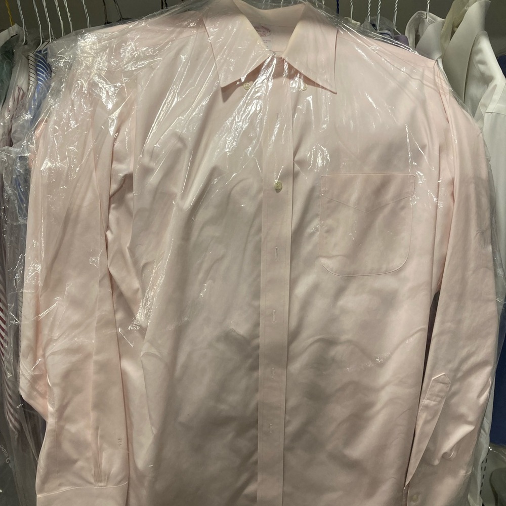 Brooks Brothers Men’s Light Pink Oxford 15.5/35